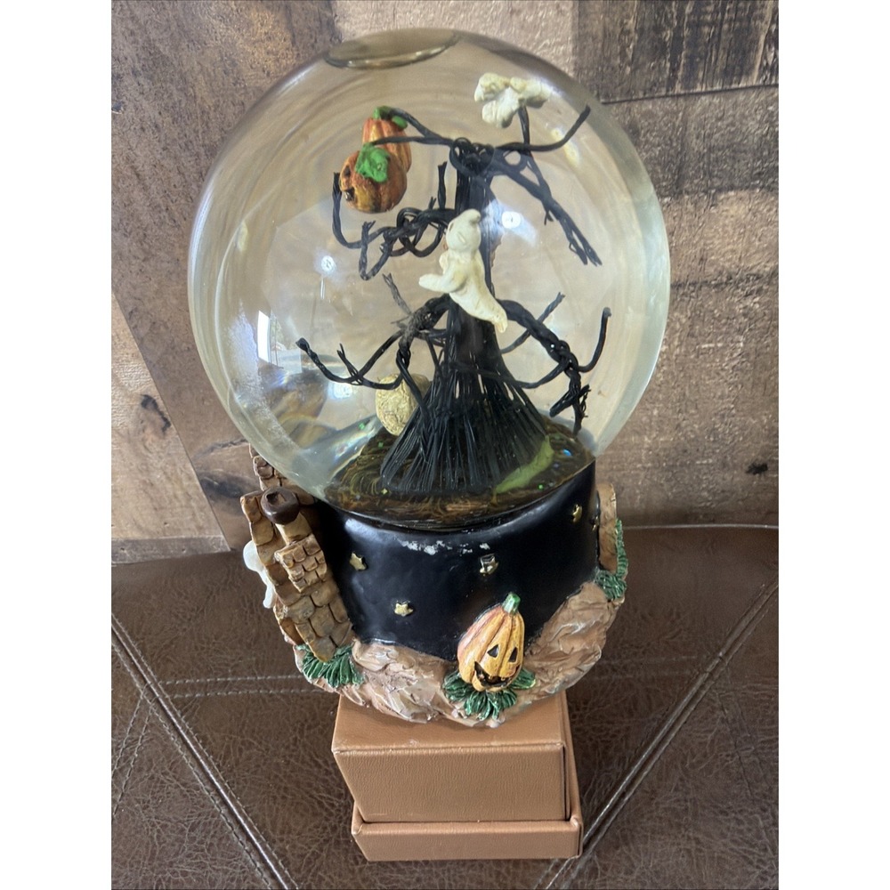 Vintage Halloween Musical Water Snow Globe Ding Dong Witch is Dead Skull Ghosts - Picture 8 of 16